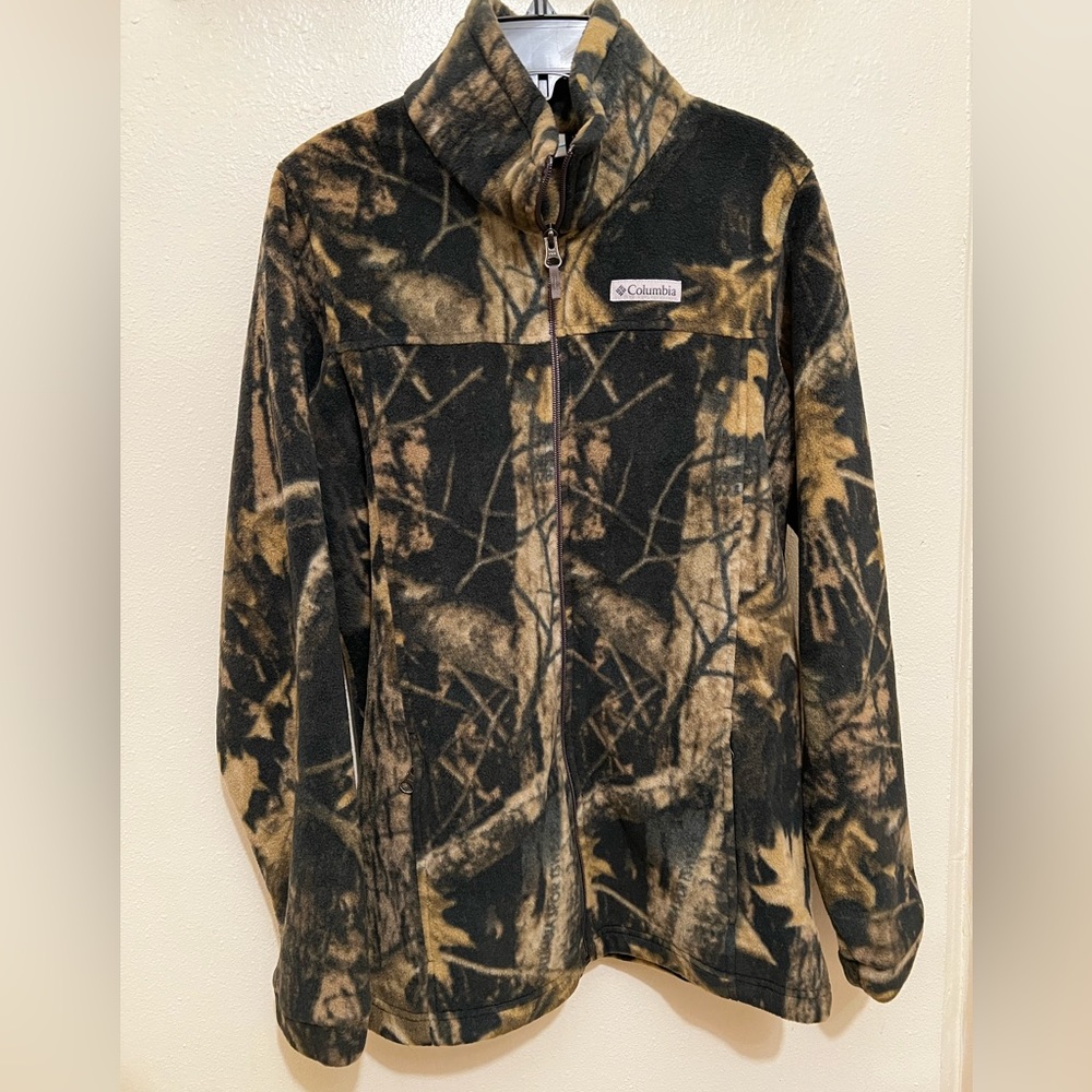Columbia lightweight camouflage jacket- Size 18-20